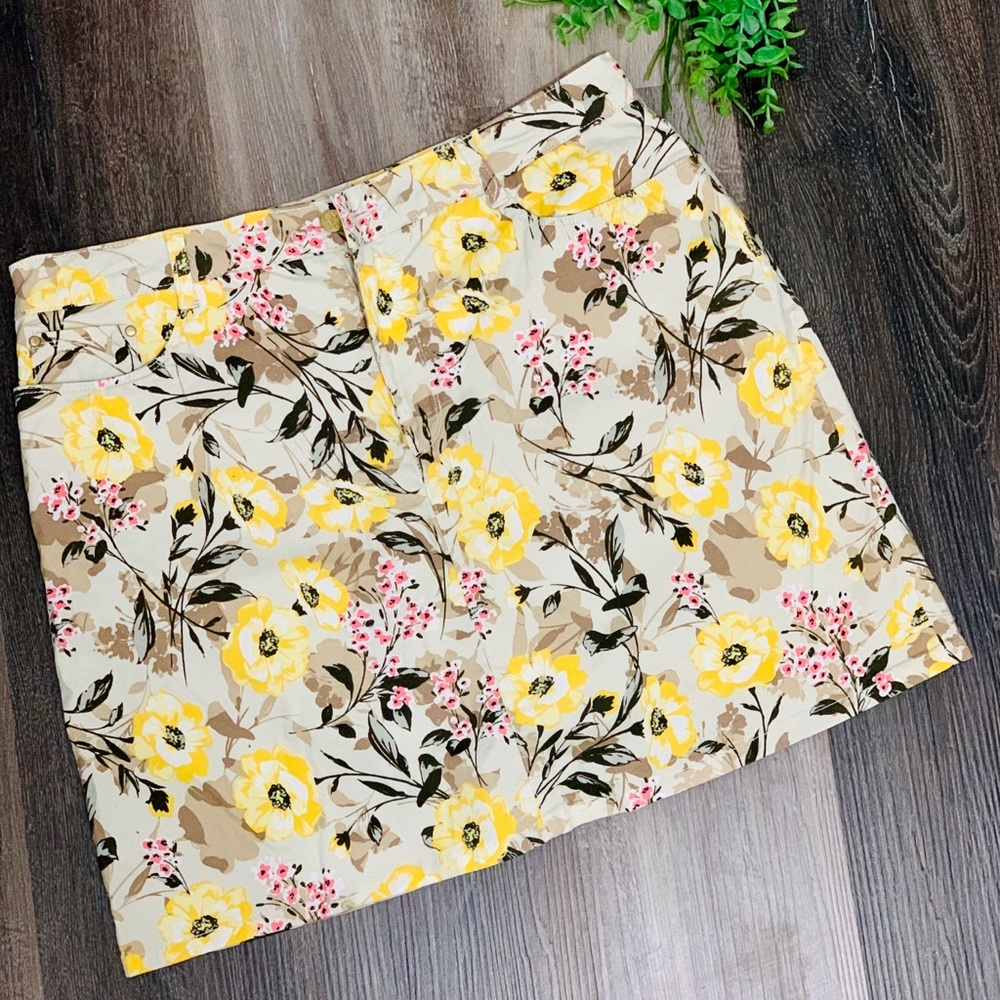Floral Denim Skort Size16